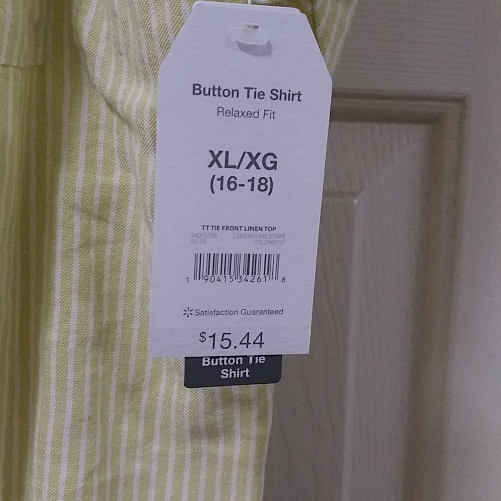 blouse - Picture 2 of 3